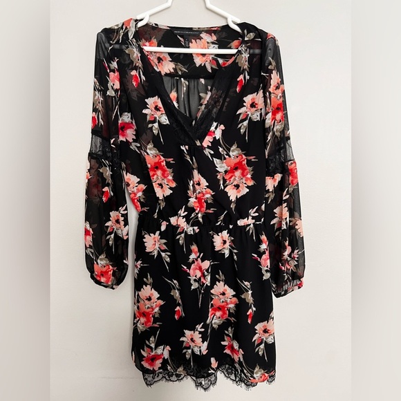 White House Black Market Long Sleeve Inset Floral Dress Size 4 - Picture 2 of 5